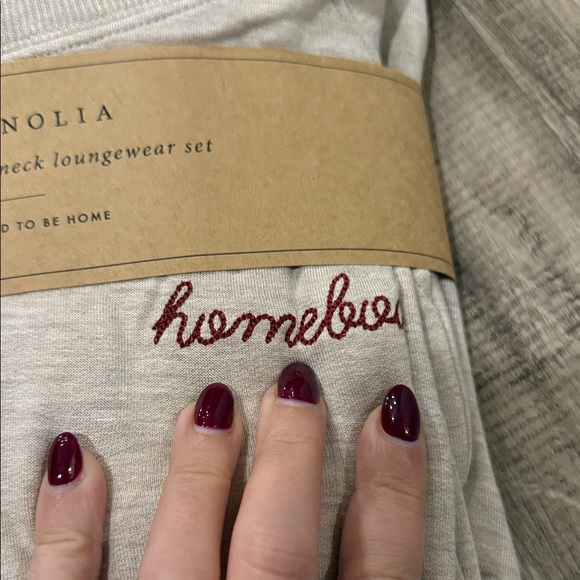 NWT Magnolia Cream Crewneck Loungewear Set - Picture 2 of 7